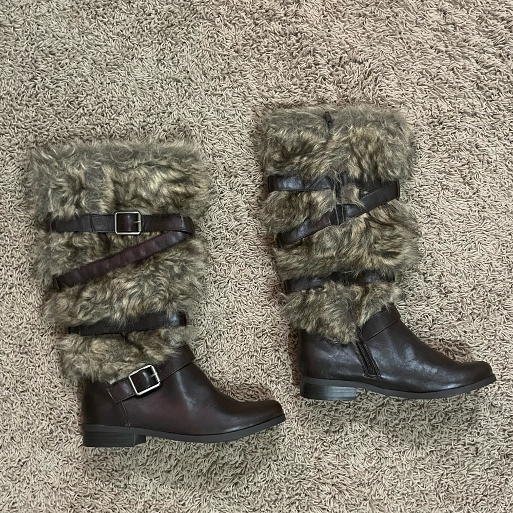 Fur boots